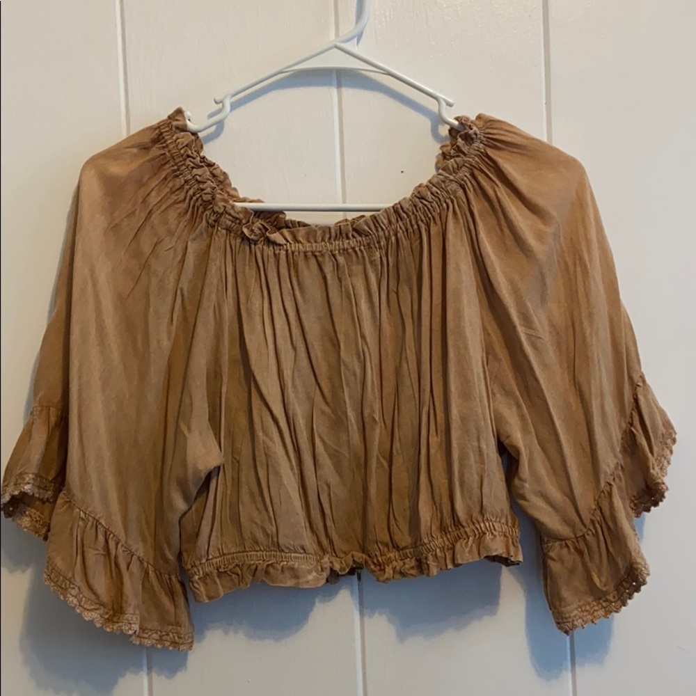 CUTE Cropped off the shoulder top!!!!